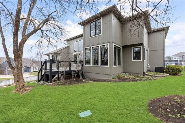 19013 W 98th Terrace, Lenexa, KS 66220