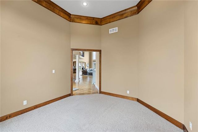 19013 W 98th Terrace, Lenexa, KS 66220