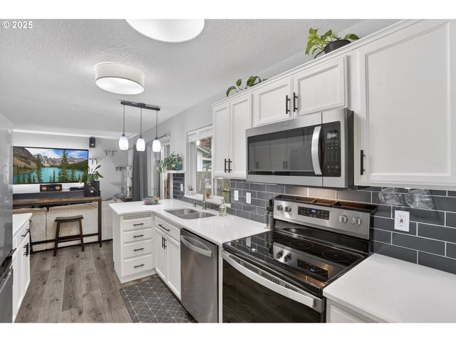 58939 ALEXANDRA Ln, St Helens, OR 97051