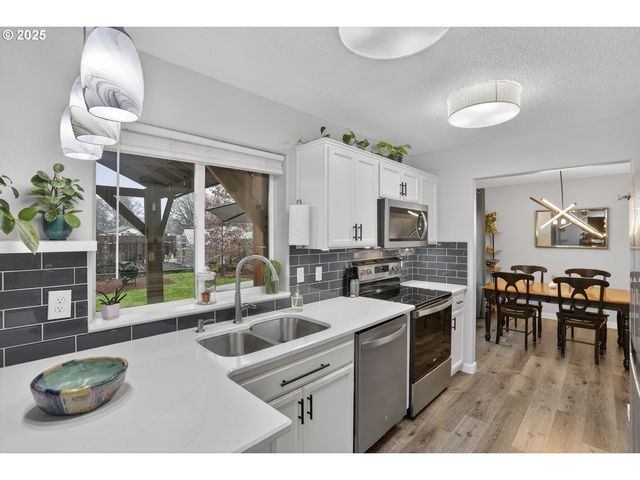 58939 ALEXANDRA Ln, St Helens, OR 97051