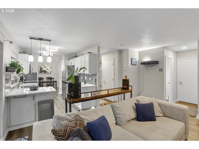 58939 ALEXANDRA Ln, St Helens, OR 97051