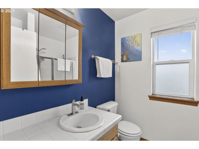 58939 ALEXANDRA Ln, St Helens, OR 97051