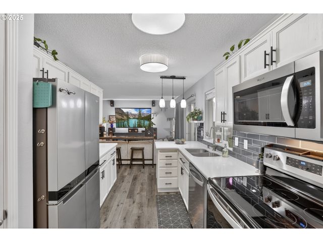 58939 ALEXANDRA Ln, St Helens, OR 97051