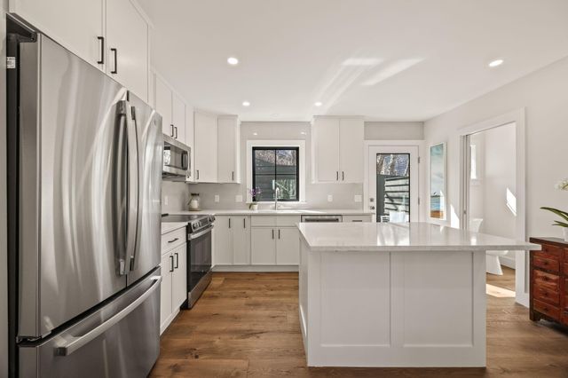 50 Nelson Avenue 6, Provincetown, MA 02657