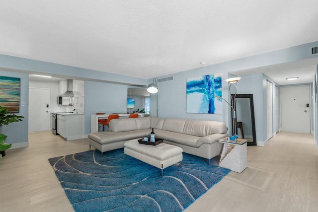 4822 OCEAN BOULEVARD 10E, Sarasota, FL 34242