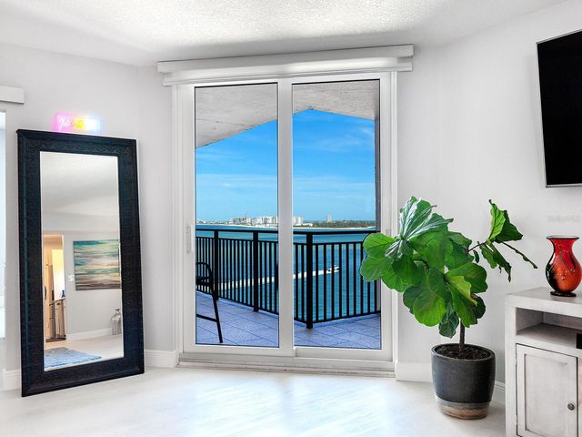 4822 OCEAN BOULEVARD 10E, Sarasota, FL 34242