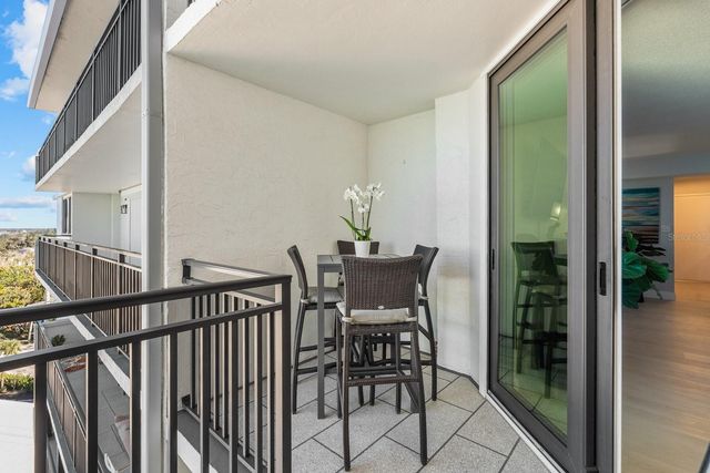 4822 OCEAN BOULEVARD 10E, Sarasota, FL 34242