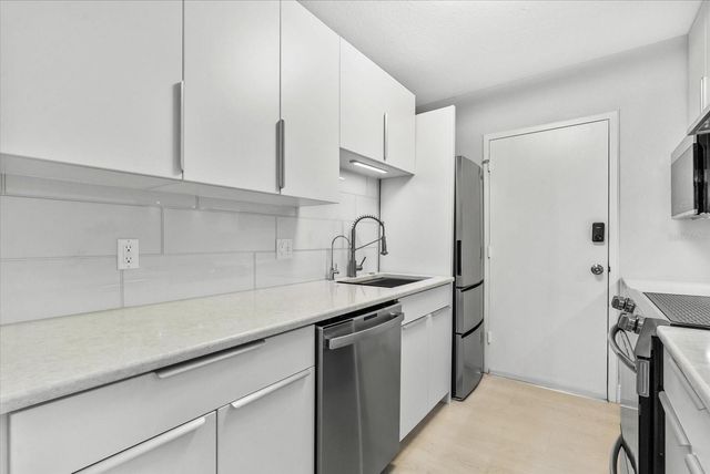 4822 OCEAN BOULEVARD 10E, Sarasota, FL 34242