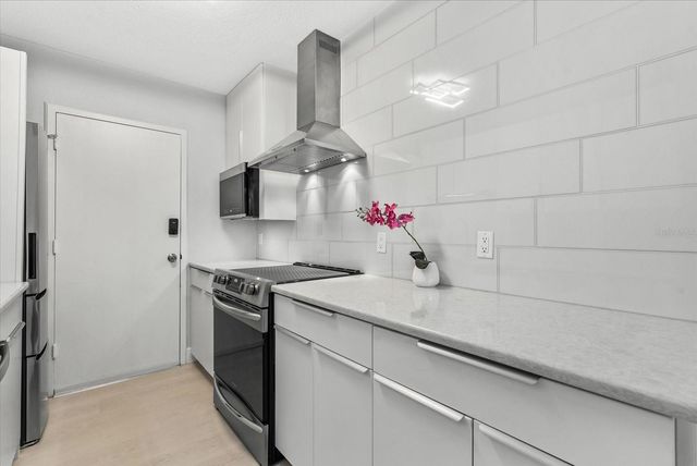 4822 OCEAN BOULEVARD 10E, Sarasota, FL 34242