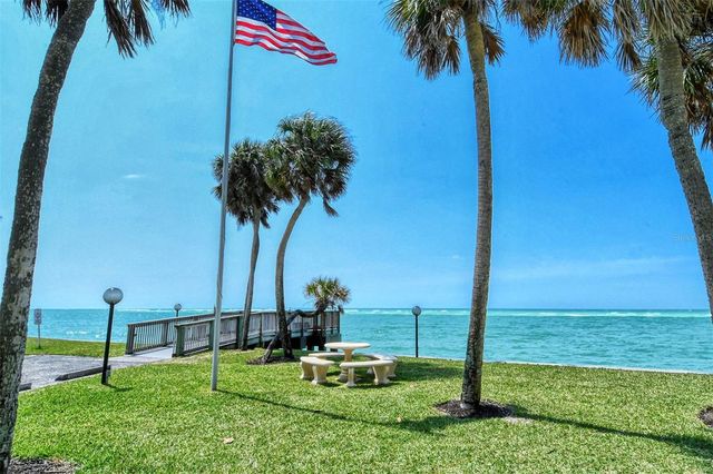 4822 OCEAN BOULEVARD 10E, Sarasota, FL 34242