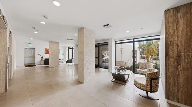 4822 OCEAN BOULEVARD 10E, Sarasota, FL 34242