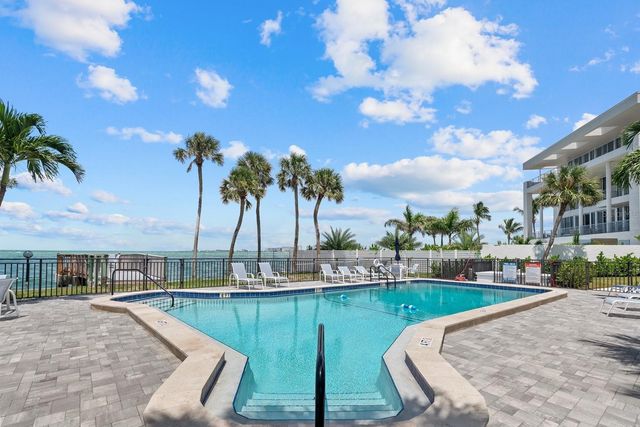 4822 OCEAN BOULEVARD 10E, Sarasota, FL 34242