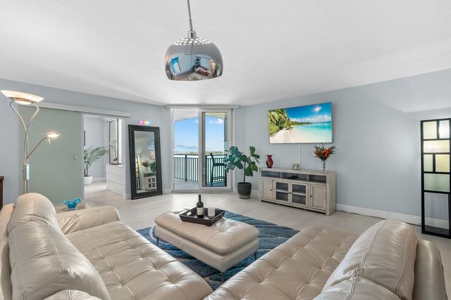 4822 OCEAN BOULEVARD 10E, Sarasota, FL 34242