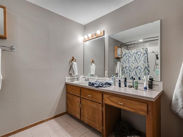 15750 78th Street, Lexington, OK 73051