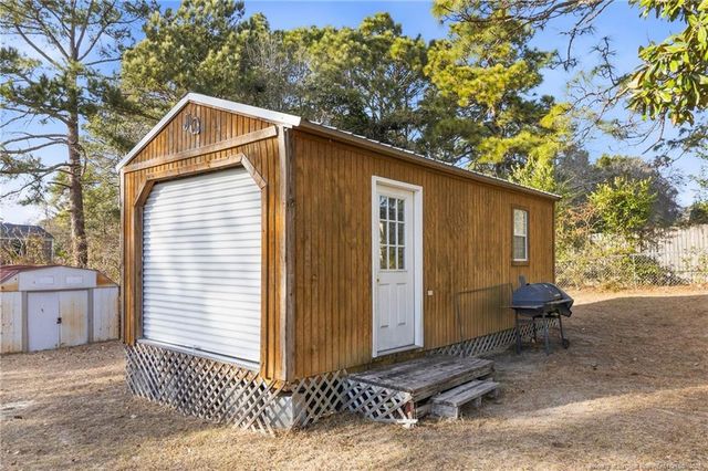 6086 Lexington Drive, Hope Mills, NC 28348