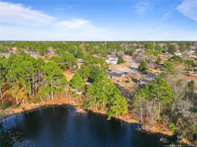 6086 Lexington Drive, Hope Mills, NC 28348