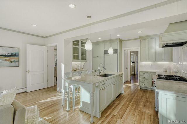 1944 Hudson Street, Denver, CO 80220