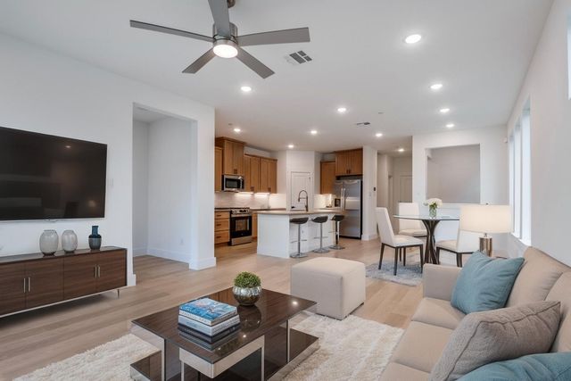 1813 Summer Aura, Mesquite, TX 75181