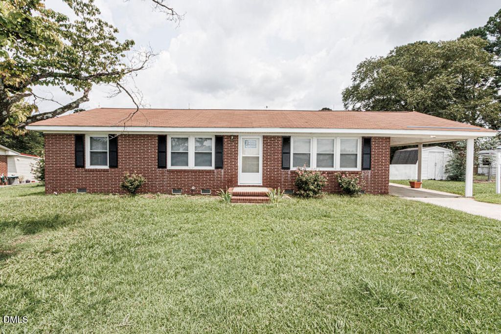 5233 Sharon Acres Road, Elm City, NC 27822