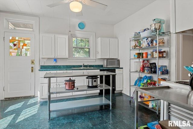 1711 S 5TH Street, Springfield, IL 62703