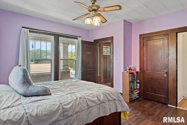 1711 S 5TH Street, Springfield, IL 62703