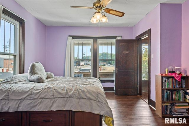 1711 S 5TH Street, Springfield, IL 62703