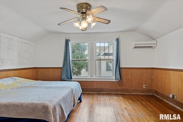 1711 S 5TH Street, Springfield, IL 62703