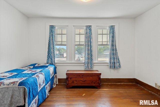 1711 S 5TH Street, Springfield, IL 62703