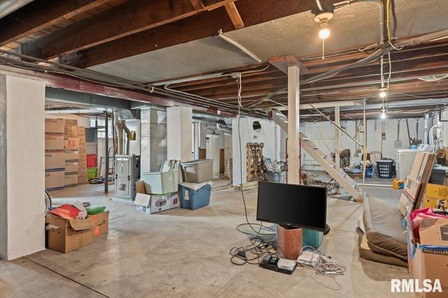 1711 S 5TH Street, Springfield, IL 62703