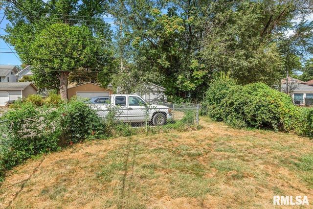 1711 S 5TH Street, Springfield, IL 62703