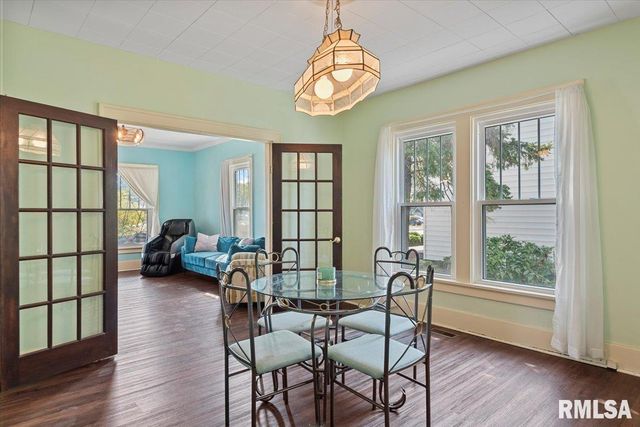 1711 S 5TH Street, Springfield, IL 62703