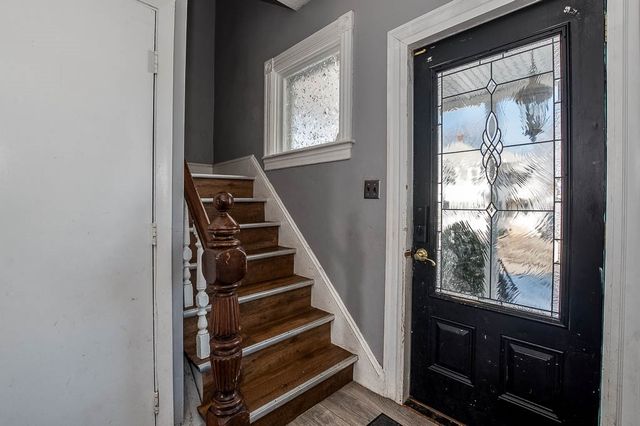 43 Warwick Road, Pawtucket, RI 02861