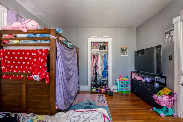 43 Warwick Road, Pawtucket, RI 02861