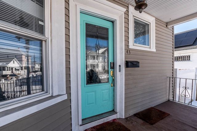 43 Warwick Road, Pawtucket, RI 02861