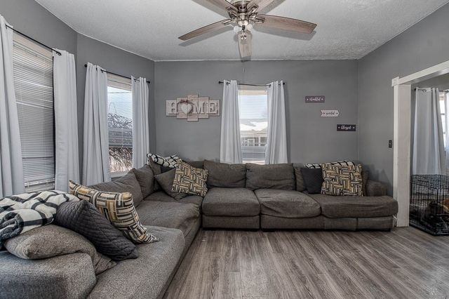 43 Warwick Road, Pawtucket, RI 02861