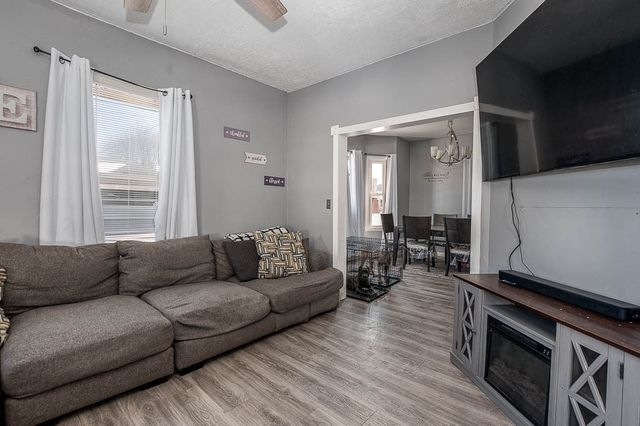 43 Warwick Road, Pawtucket, RI 02861