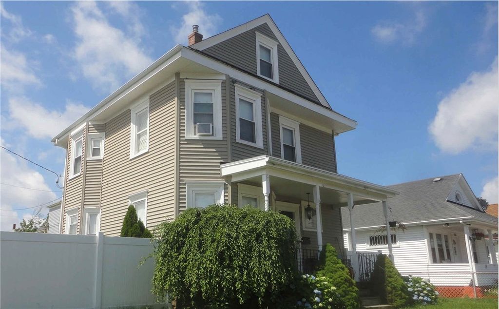 43 Warwick Road, Pawtucket, RI 02861