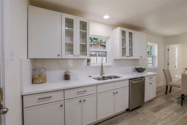 5610 Enchanted Lane, Dallas, TX 75227