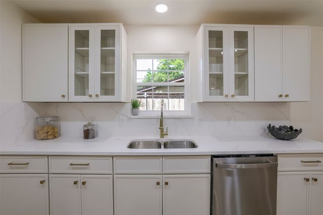 5610 Enchanted Lane, Dallas, TX 75227