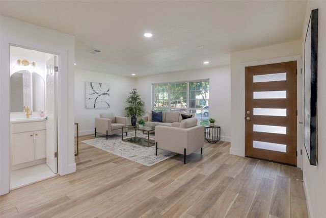 5610 Enchanted Lane, Dallas, TX 75227