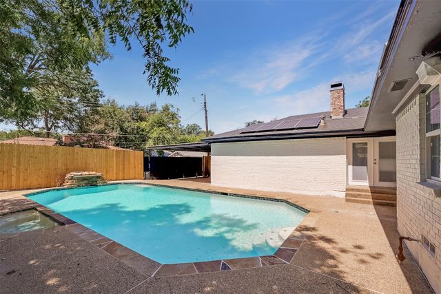 5610 Enchanted Lane, Dallas, TX 75227