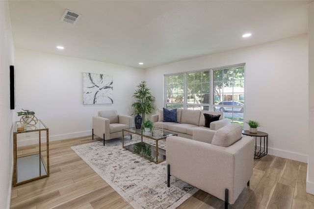 5610 Enchanted Lane, Dallas, TX 75227