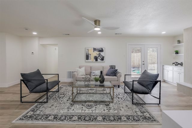 5610 Enchanted Lane, Dallas, TX 75227
