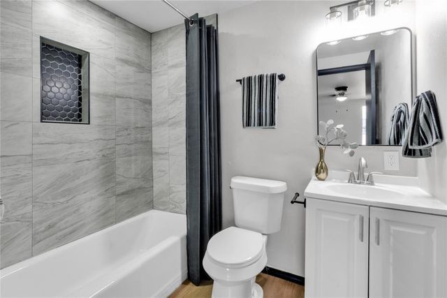 9116 Lansbrook Lane, Oklahoma City, OK 73132