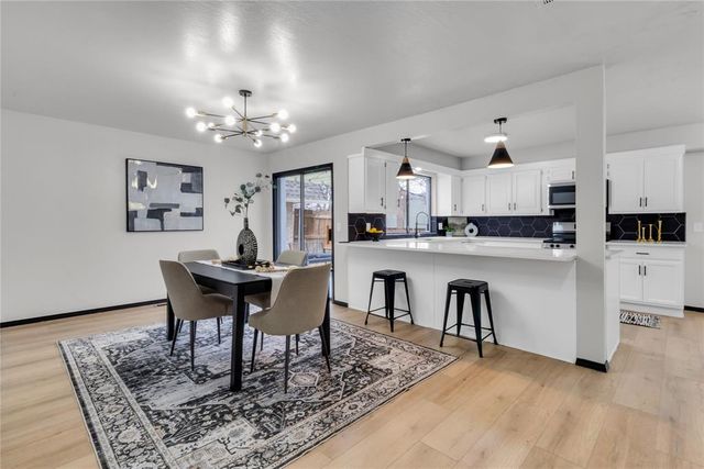 9116 Lansbrook Lane, Oklahoma City, OK 73132