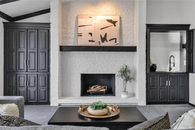 9116 Lansbrook Lane, Oklahoma City, OK 73132