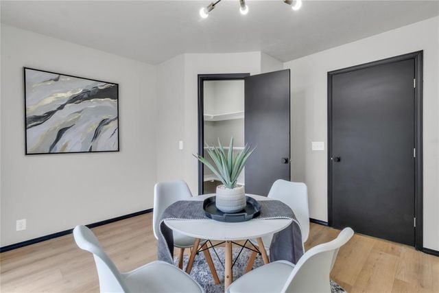 9116 Lansbrook Lane, Oklahoma City, OK 73132