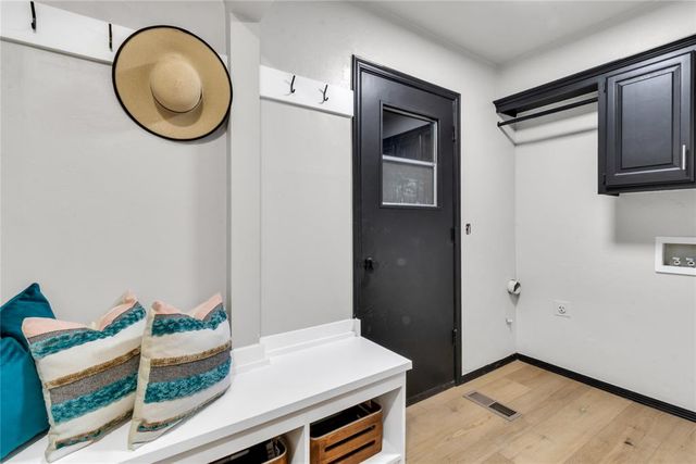 9116 Lansbrook Lane, Oklahoma City, OK 73132