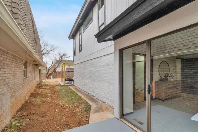 9116 Lansbrook Lane, Oklahoma City, OK 73132