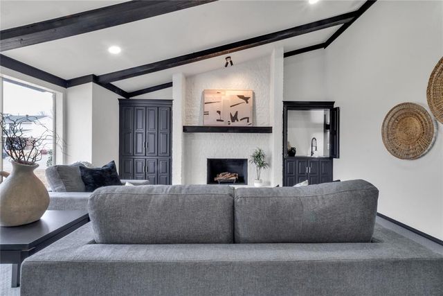 9116 Lansbrook Lane, Oklahoma City, OK 73132